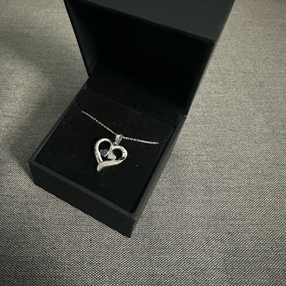 Kay Jewelers Silver Heart Necklace